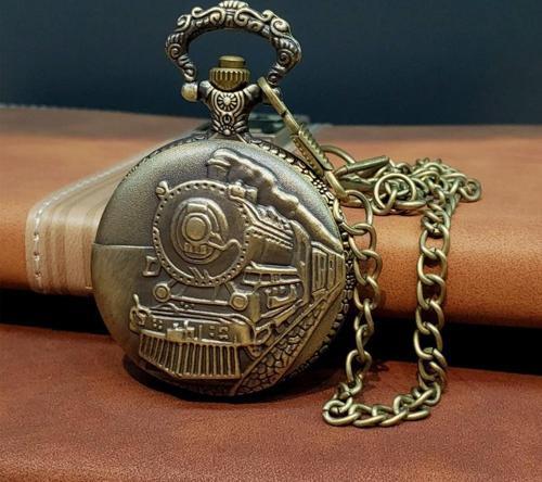 Antika Tren Tasarımlı Köstekli Cep Saati