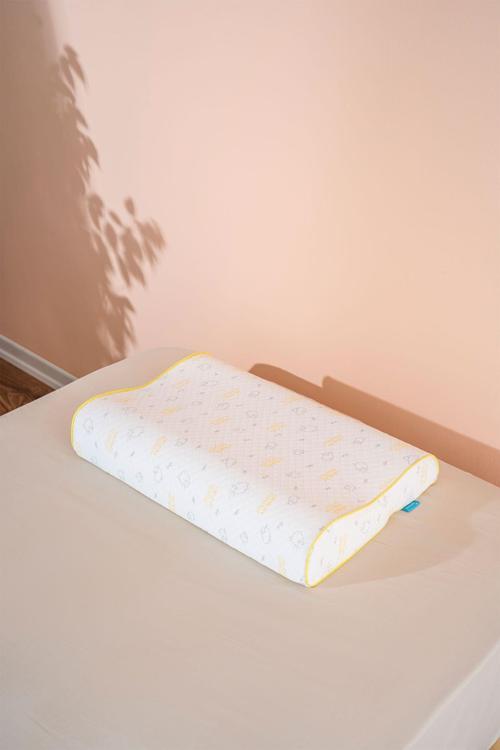 Visco Boyun Destekli Çocuk Yastığı 47X32X8/6 Cm