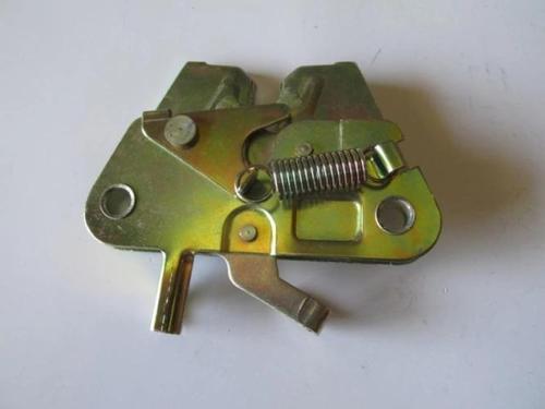 Renault R9- Faırway- 1993-1996 Kaput Kilidi  Oem No: 7702128808