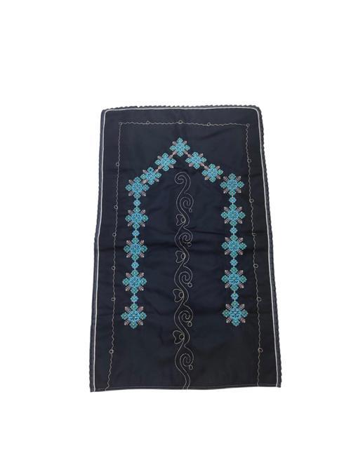 Çeyizlik Kanaviçe Etamin İşleme Nakışlı Siyah Seccade 70 X 120