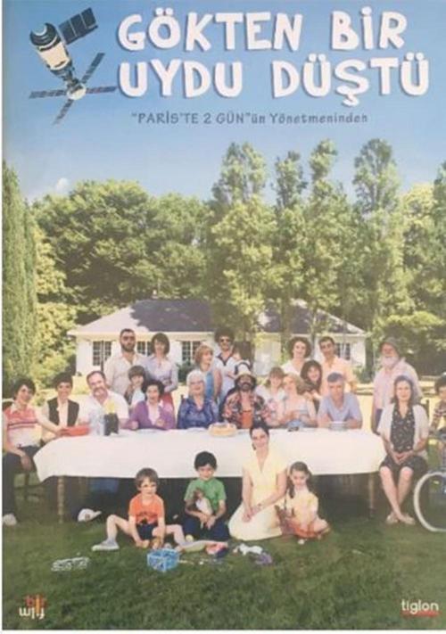 Gökten Bir Uydu Düştü ( Türkçe Dublaj ) ( Ambalajında - Sıfır ) DVD
