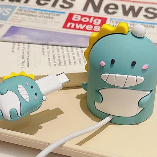 Apple Watch ile uyumlu Cartoon Desenli Kablo Koruması Cartoon Saat Şarj Standı