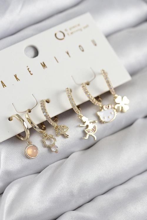 Pirinç Zirkon Taşlı Hello Kity Ve Yonca Model Gold Renk 6 lı Küpe Set 11206
