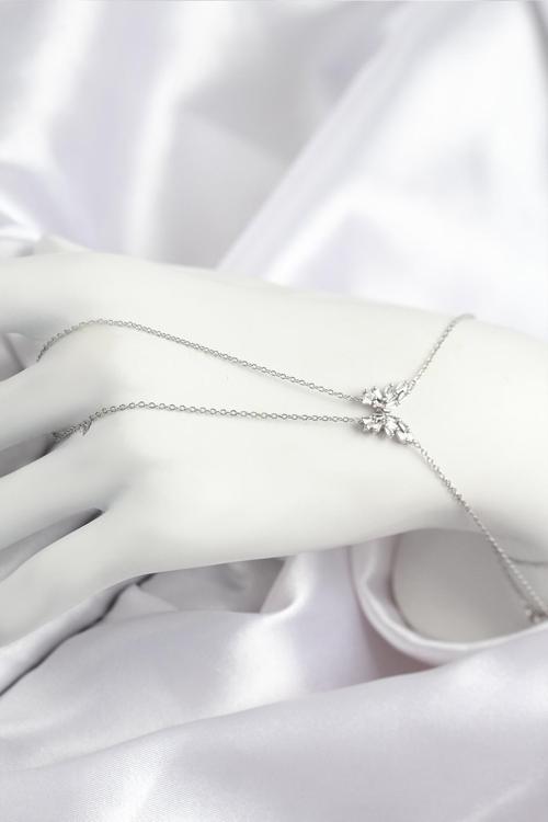 Pirinç Zirkon Taşlı Kelebek Model Gümüş Renk Şahmeran 716