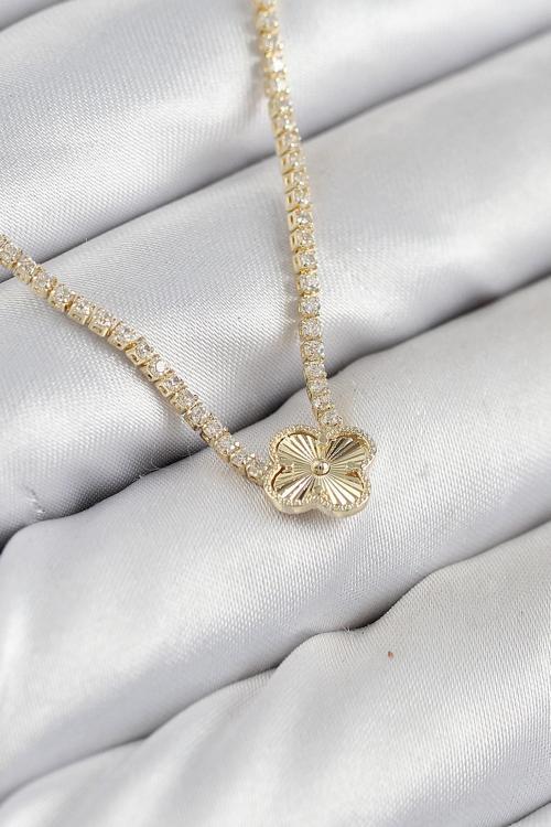 Pirinç Zirkon Taşlı Yonca Model Gold Renk Kadın Kolye 10490