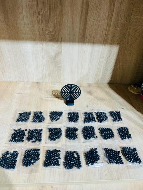 Hedef 9 cm Siyah Renk + 21 Paket Plastik Boncuk