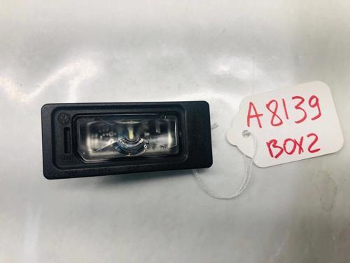 Plaka Lambası Vw Fabıa-Octavıa-Caddy-Tıguan-Karoq-Kodıaq Bm 16- (Oem No: 5Na943021)