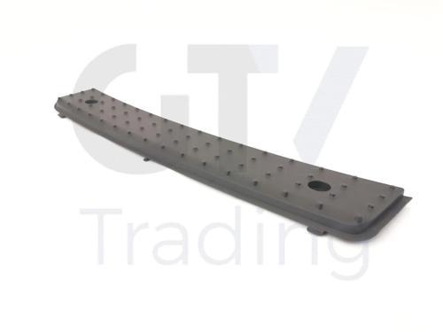 Ön Tampon Basamak Kaplaması Vw Crafter Bm 06-16 (Oem No: 2E0807396)