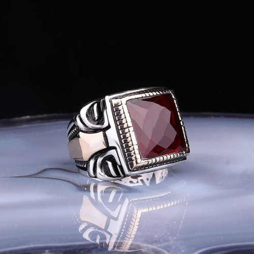 Gümüş Kare Fasetli Bordo Taşlı Erkek Yüzük SL3657