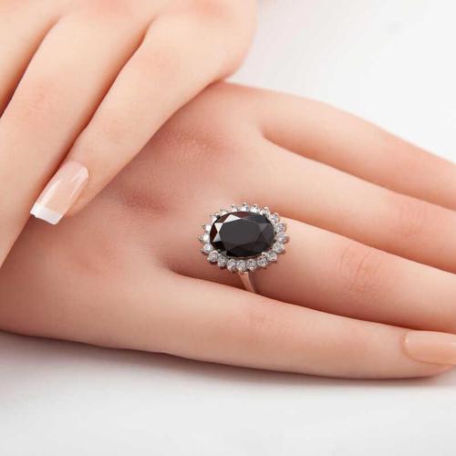 Gümüş Siyah Taşlı Oval Kadın Yüzük SL5373