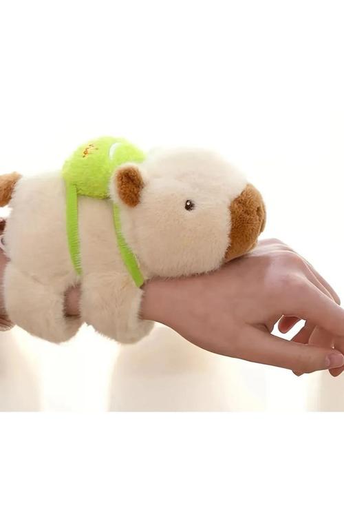 Çantalı Tutunan Kapibara Peluş Oyuncak Figür 17 Cm Yüksek Kalite Kola Yapışan Kapibara