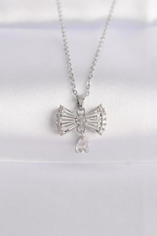 316L Çelik Zincir Gümüş Renk Zirkon Taşlı Kalp Detay Fiyonk Kolye NS3923