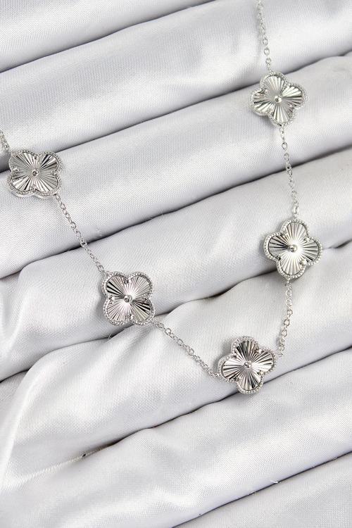 Pirinç VIP Yonca Model Gümüş Renk Kadın Kolye NS0139