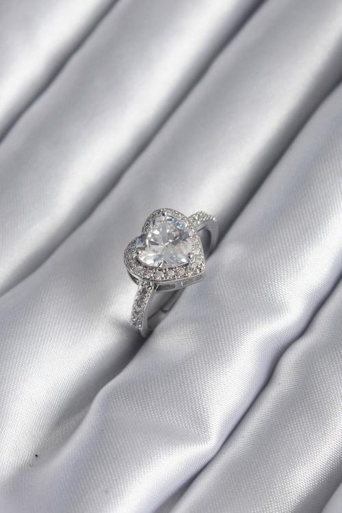 Pirinç Gümüş Renk Zirkon Taş Kalp Charm Model Kadın Yüzük NS4330