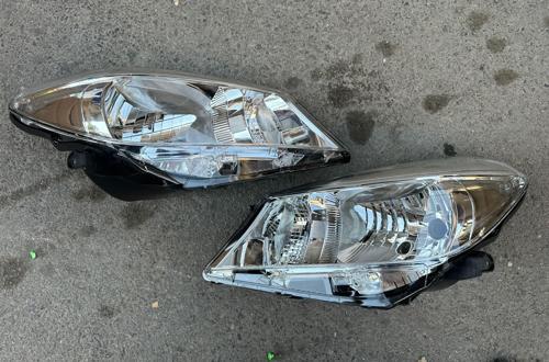 Toyota Yaris Sağ Sol Far Lambası 2012-2014