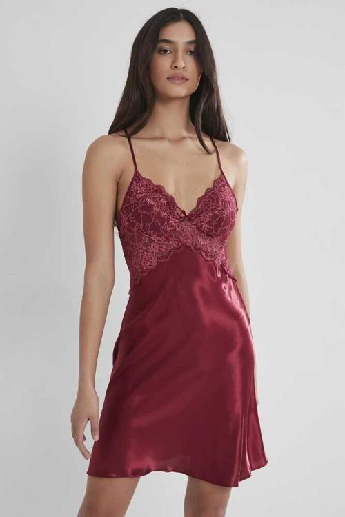 Bordo Saten Güpürlü Gecelik 608