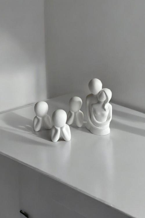Sarılan Aile Dekoratif Obje Biblo (11 cm-6 cm)