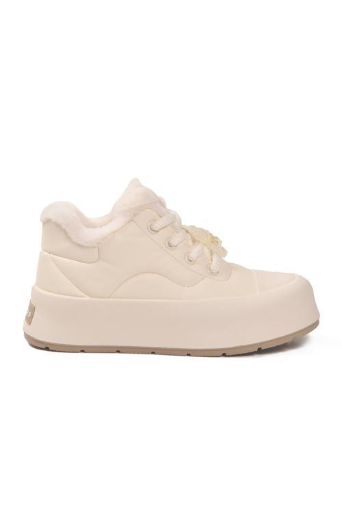 Beyaz İçi Küklü Bağcıklı Soğuğa Dirençli Kadın Sneaker Chizy Z