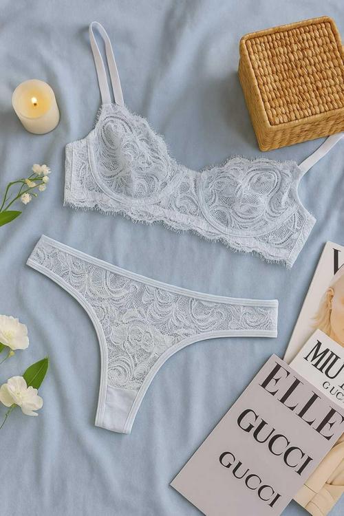 Zarif Dantelli Bralet ve String Külot Takımı