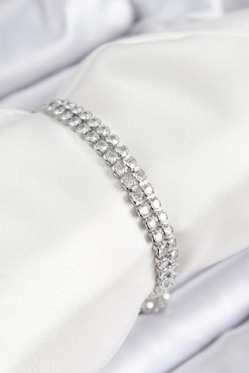 Pirinç Zirkon Taşlı Çift Sıra Model Gümüş Renk Asansörlü Kadın Bileklik