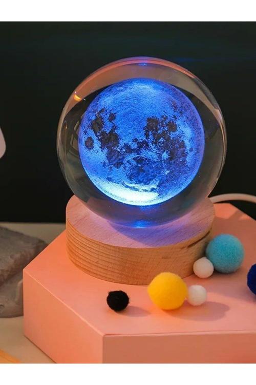 Ledli USB'li Ahşap Standlı Dolunay Küre Temalı Kristal Ay Küre Renkli RGB 3D Oda Masa Gece Lambası