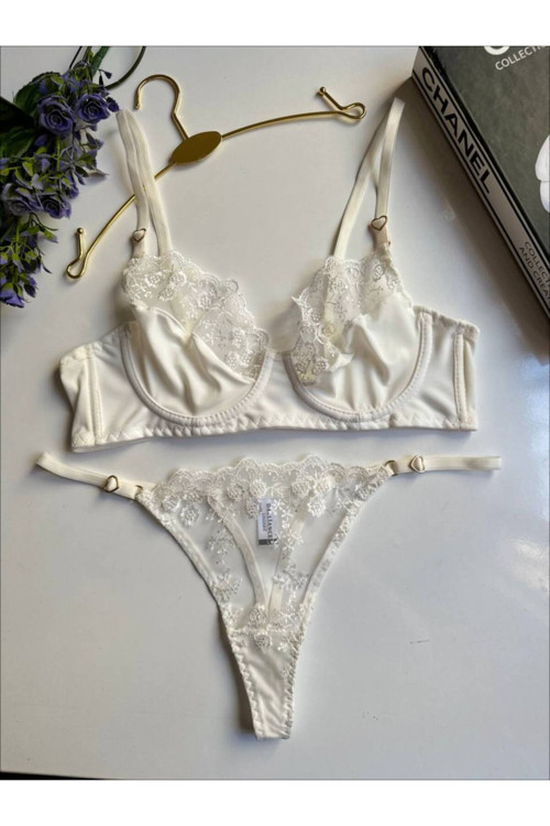 Dantelli Balenli Bralet Takımı Kalp Detaylı