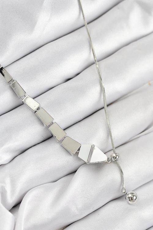 Pirinç Yılan Model Gümüş Renk Asansörlü Kadın Kolye NELW0065