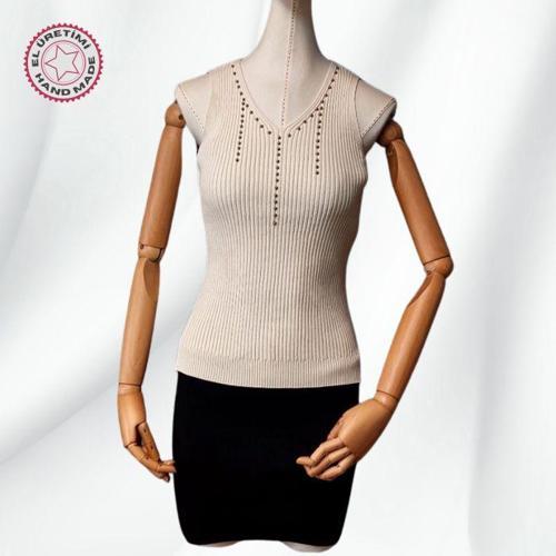 - Yıldız 7202 9497 V Yaka Boncuk İşlemeli Fildişi Bluz - 38/40