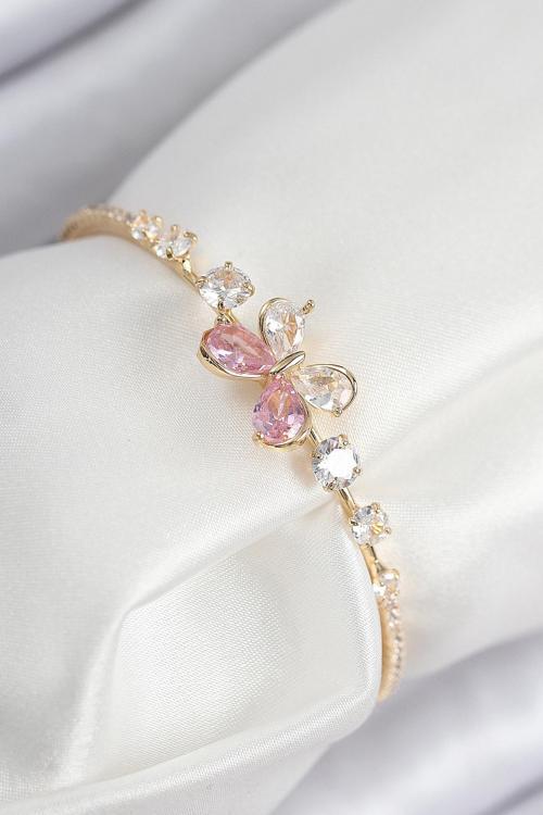 Pirinç Zirkon Taşlı Kelebek Model Gold Renk Kadın Bileklik 7853