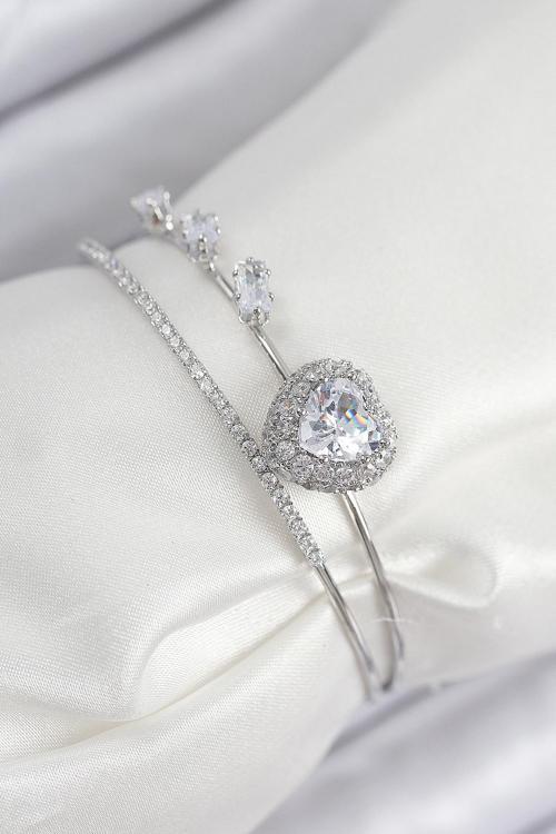 Pirinç Zirkon Taşlı Kalp Model Gümüş Renk Kadın Bileklik - EBJ250902W37716