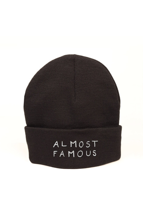 Almost Famous İşlemeli Bere