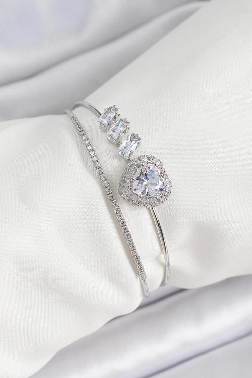 Pirinç Gümüş Renk Kalpli Zirkon Taşlı Kadın Bileklik