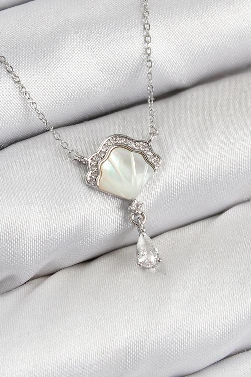 Pirinç Zirkon Taşlı İstiridye Model Gümüş Renk Kadın Kolye