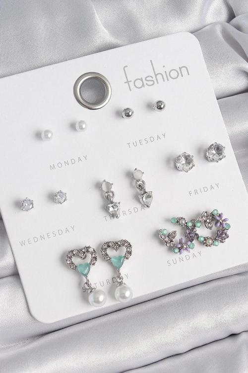 Pirinç Gümüş Renk Zirkon Taşlı Sallantılı Kalp Model Çiçek Detay 7 Çift Kadın Küpe Seti