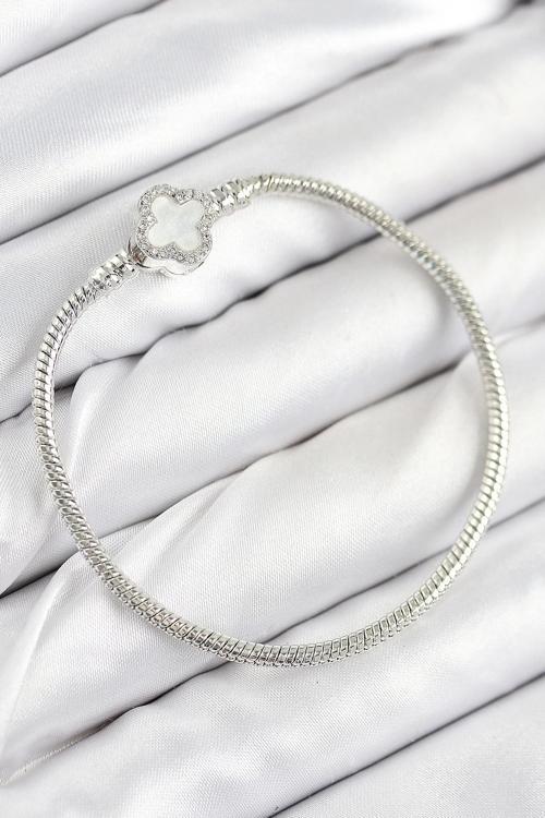 Pirinç Charm Zirkon Taşlı Yonca Model Gümüş Renk Kadın Bileklik