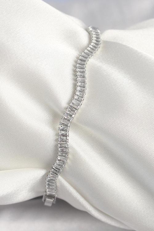 Pirinç Gümüş Renk Su Yolu Zirkon Taşlı Model Kadın Bileklik