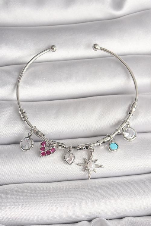 Pirinç Gümüş Renk Sallantı Zirkon Taşlı Kutup Yıldız Figür Kalp Detay Charm Kadın Bileklik