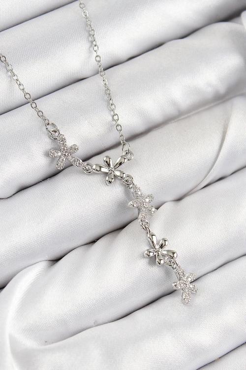 316L Çelik Zirkon Taşlı Çiçek Model Gümüş Renk Kadın Kolye