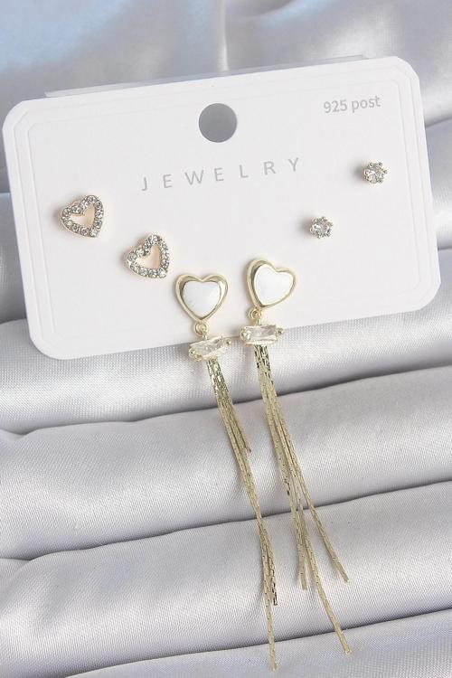 Pirinç Gold Renk Beyaz Mineli Sallantı Mineli Kalp Model Zirkon Taş Detaylı 925 Ayar Gümüş Çivi Kadı