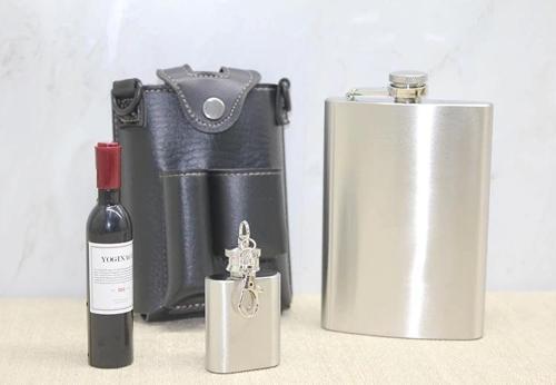 Deri Kılıflı Matara Seti Alk3927