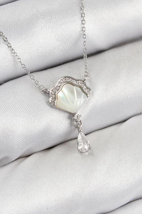Pirinç Zirkon Taşlı İstiridye Model Gümüş Renk Kadın Kolye