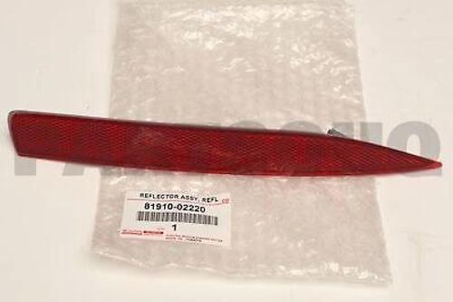 Toyota Corolla- E210- 2019-2024  Arka Tampon Reflektörü Sağ (Oem No:8191002220)