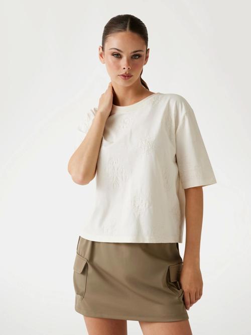 Peony Kadın Krem Aktif Boxy Fit T-Shirt V5YI10I3Z14-F0EW