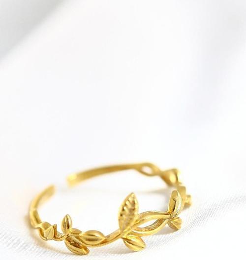 Aşk Sarmaşığı 14 K Gold Kaplama Ayarlanabilir Kadın Yüzük