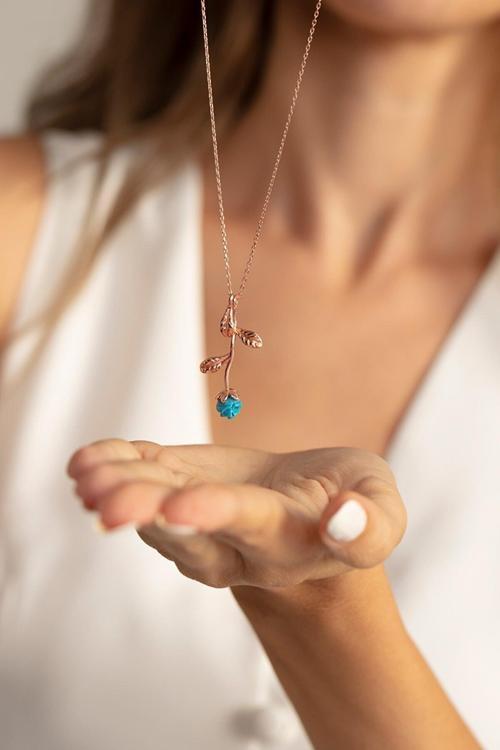 Gül Motifli Mavi Taşlı 14 K Rose Gold Kaplama Kadın Kolye