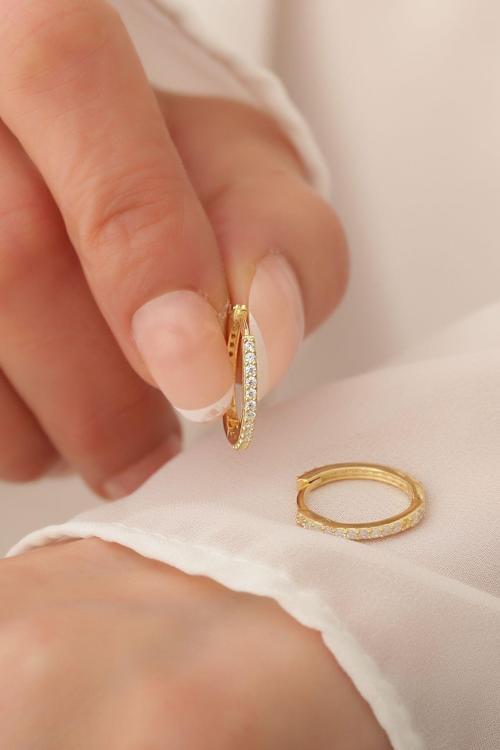 Halka Model Beyaz Zirkon Taşlı 925 Ayar Gümüş Kadın Küpe