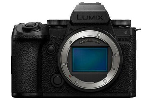 Lumix S DC-S5 IIX Body Aynasız Fotoğraf Makinesi / LENS BÖLÜNMÜŞTÜR