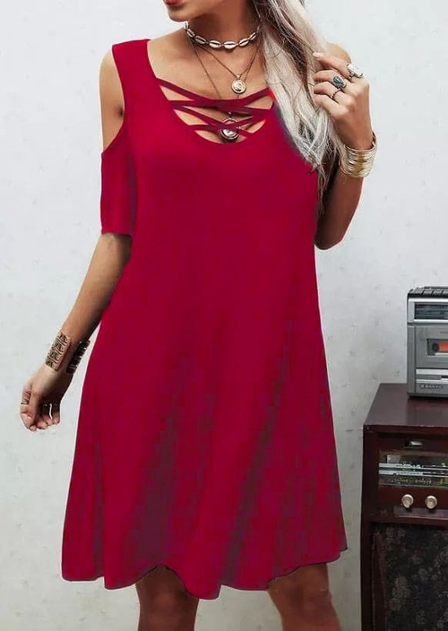 Dekolteli Bağcık Detay Viskon Kumaş Elbise