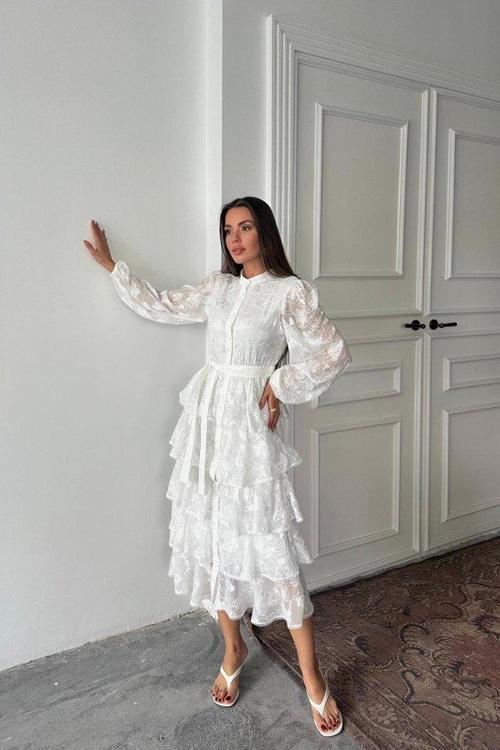 Beyaz Valonlu Şeritli Kat Kat Elbise