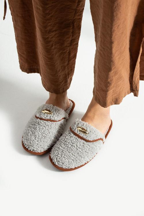 Kadın Tüylü Peluş Ev Terliği Terlik TS1191 